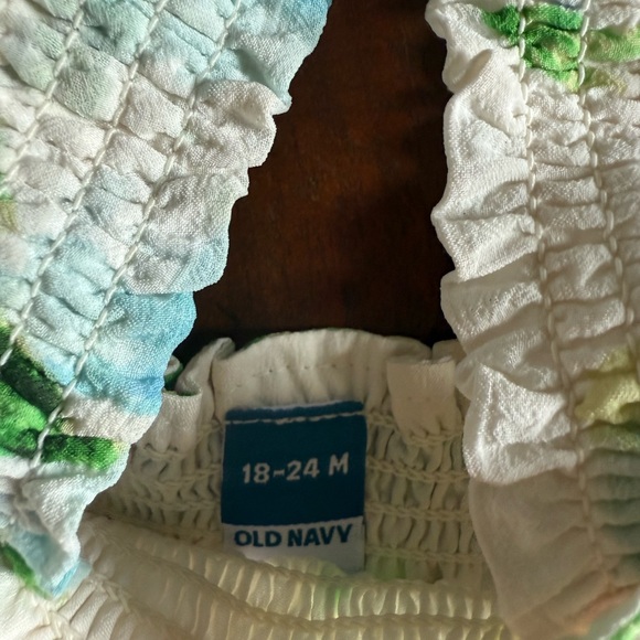Old navy floral dress 18-24m - Picture 2 of 2